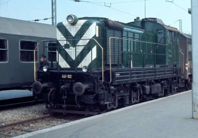 {short description of image}